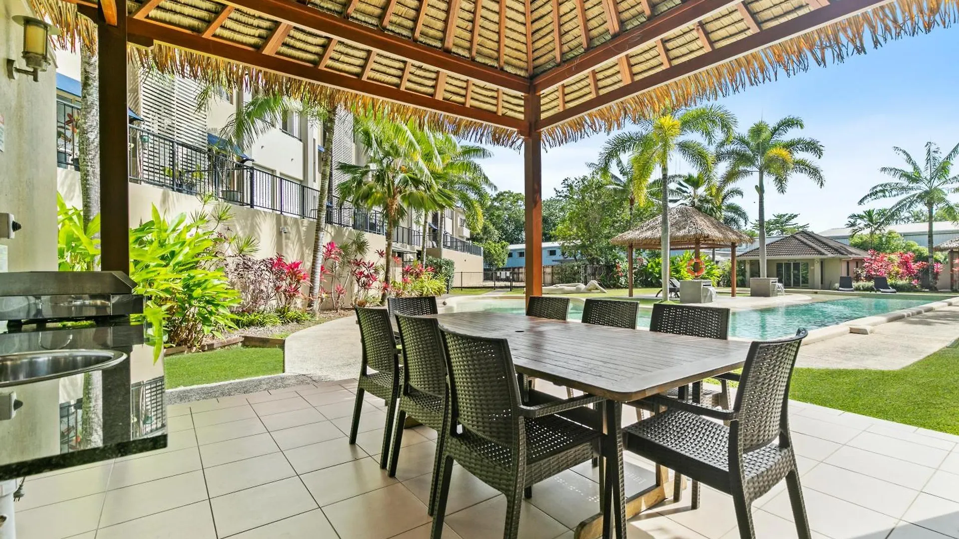 Pool View Two-Bedroom Apartment 10 Min From City East Trinity 0*,  Australia