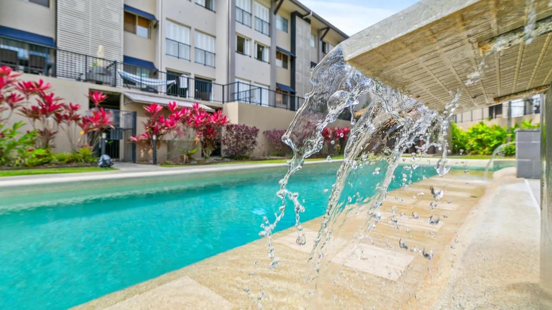 Pool View Two-Bedroom Apartment 10 Min From City East Trinity Australia